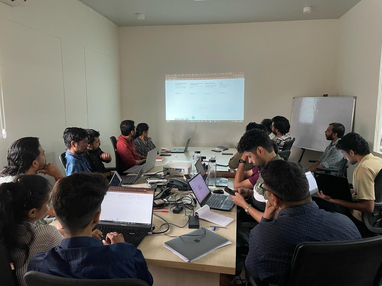 HR professionals building AI workflows together in a live Growcial session